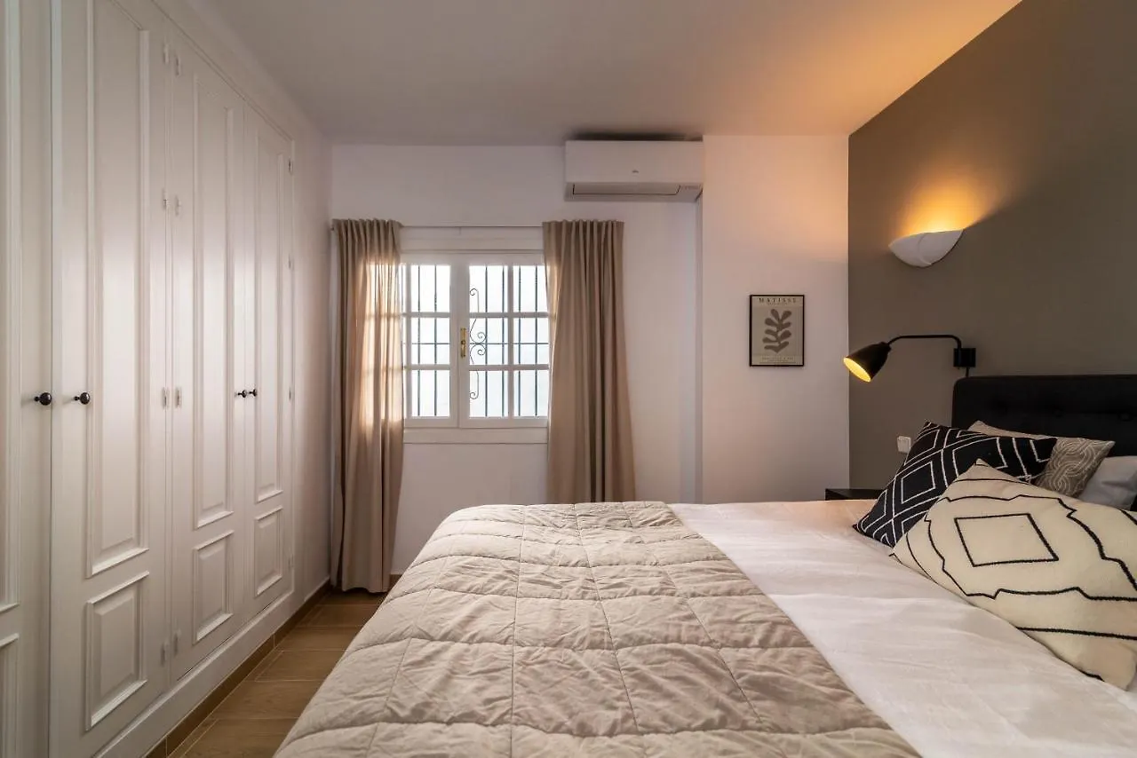 Newly Renovated 3 Bedroom Apt Next To Puerto Banus Marbella Apartment