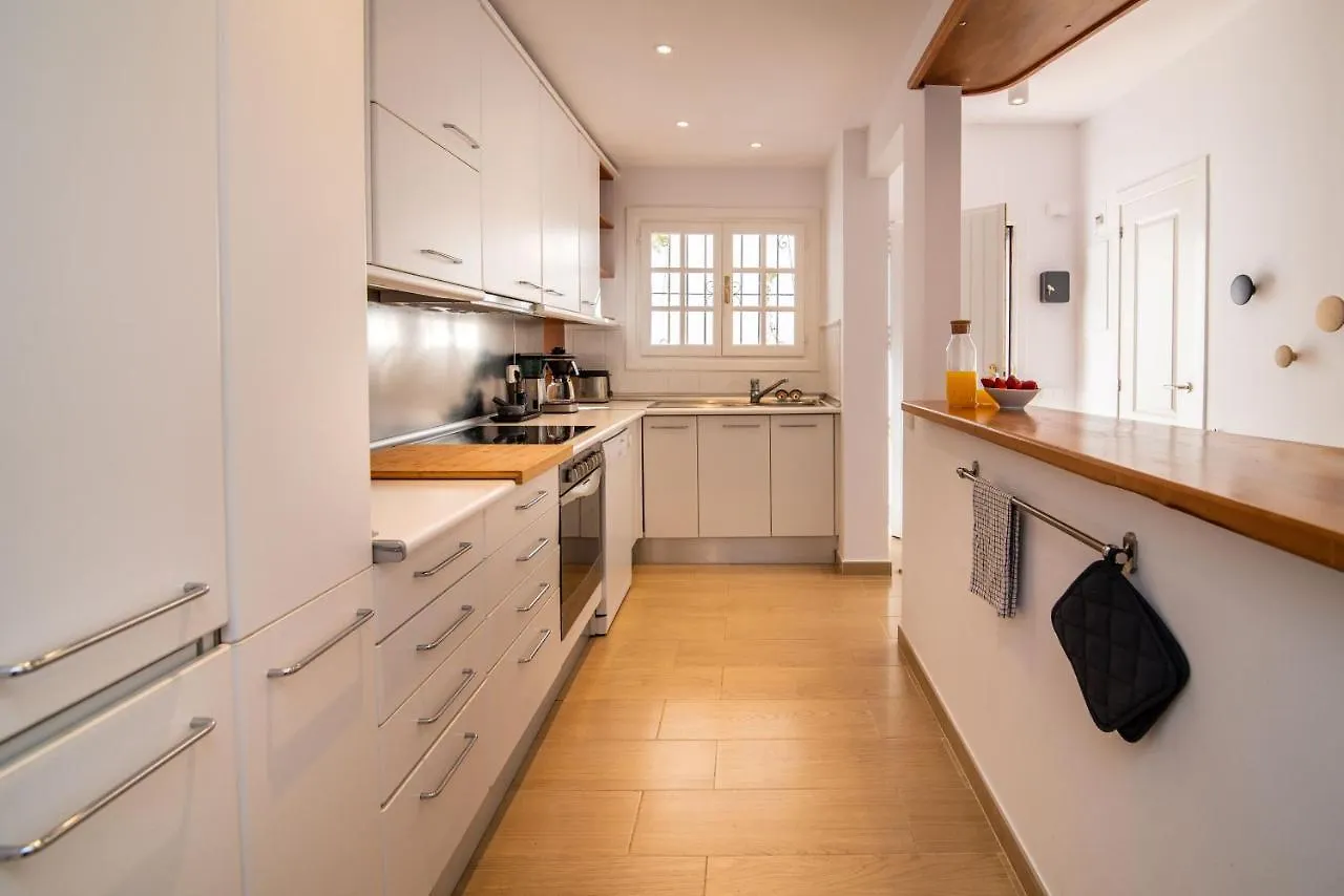 Newly Renovated 3 Bedroom Apt Next To Puerto Banus Marbella Apartment